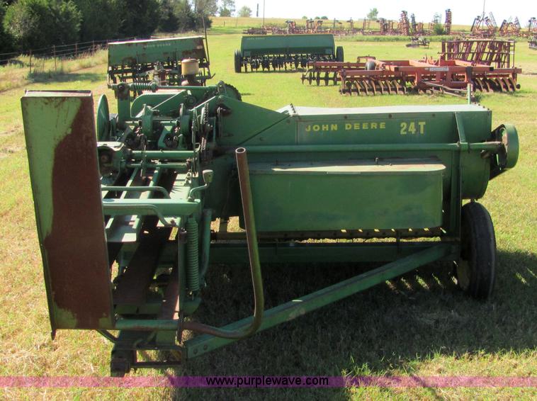 image for item 6602 John Deere 24T square baler
