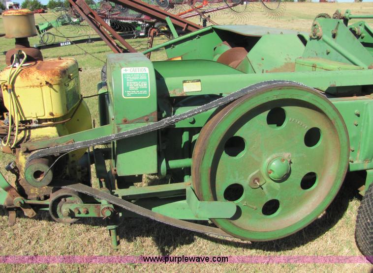 image for item 6602 John Deere 24T square baler