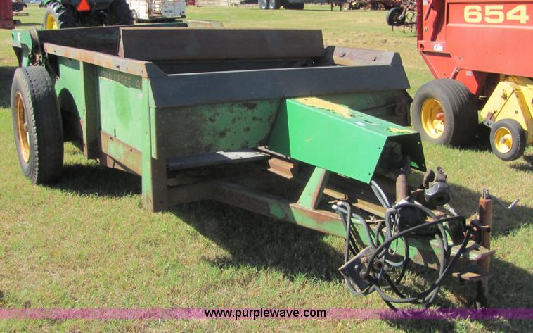 image for item 6611 John Deere 450 manure spreader