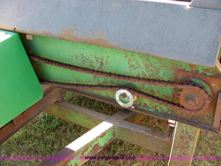 image for item 6611 John Deere 450 manure spreader