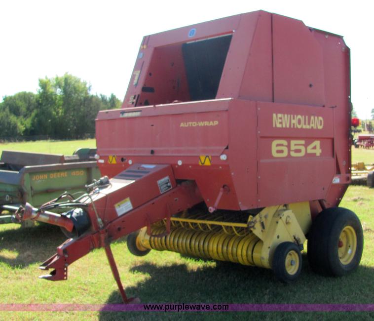 image for item 6612 New Holland 654 round baler