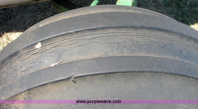 image for item 6614 John Deere 5020 tractor