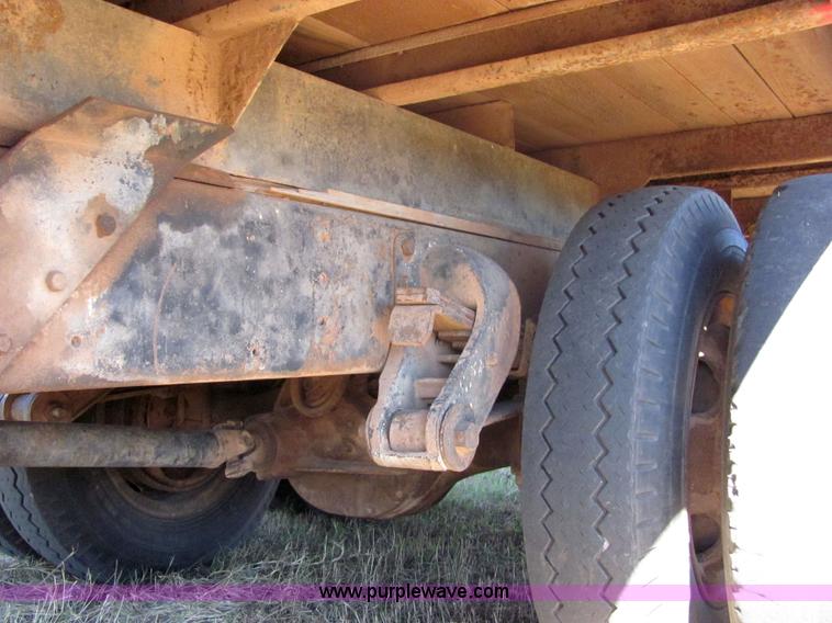 image for item 6618 1973 Chevrolet C60 grain truck