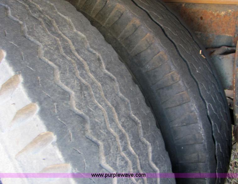 image for item 6618 1973 Chevrolet C60 grain truck