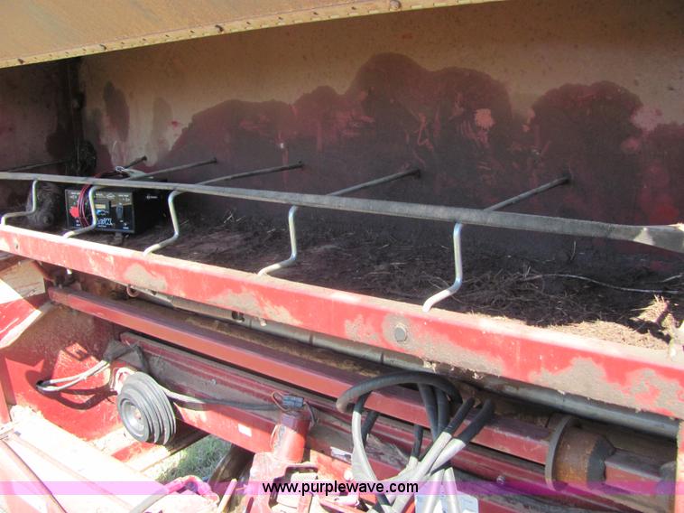 image for item 6621 M&W 5596 round baler