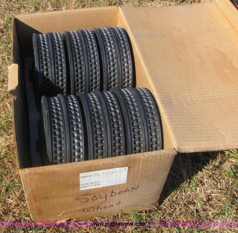 image for item 6622 2002 Great Plains 30' folding precision no-till drill