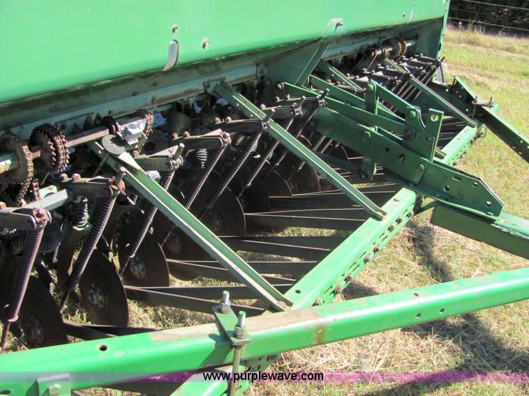 image for item 6624 John Deere 8350 drill
