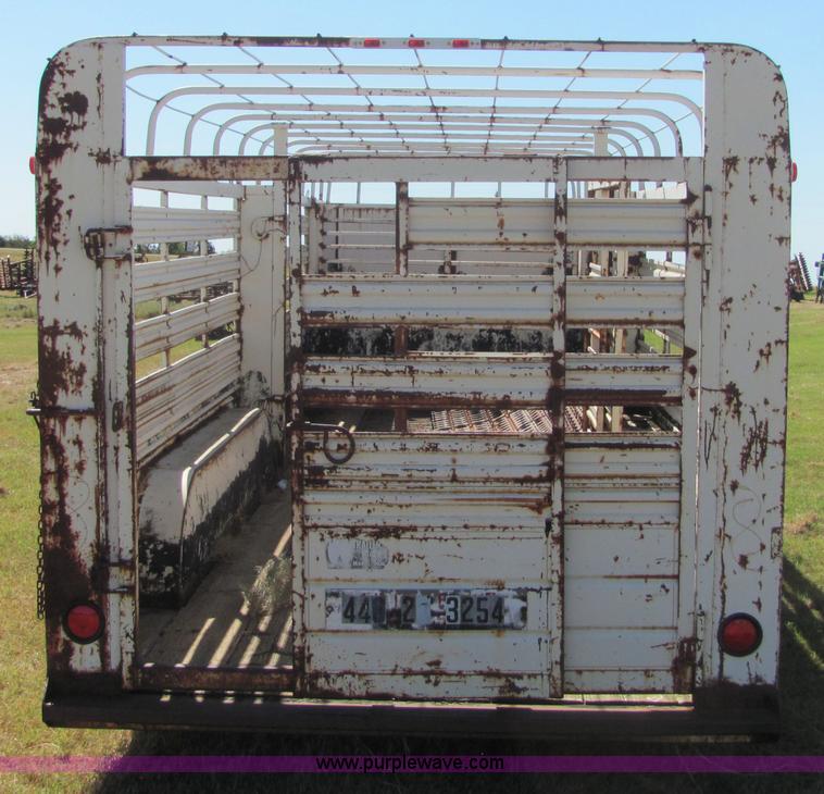 image for item 6627 1978 WW 24' stock trailer