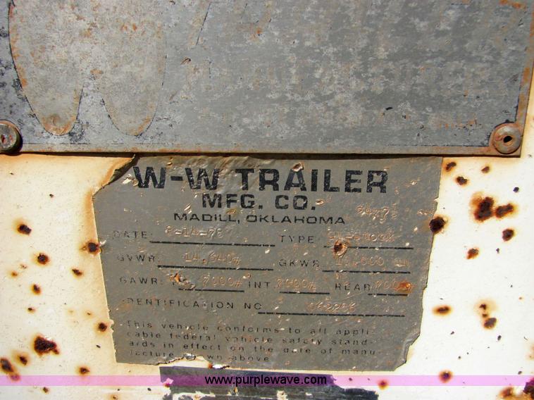image for item 6627 1978 WW 24' stock trailer