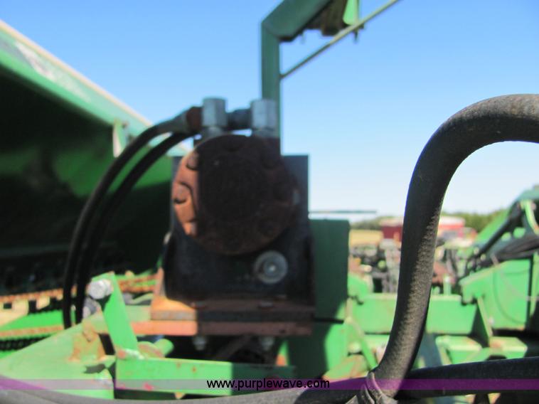 image for item 6629 1991 Great Plains 2SNT30 30' folding no-till drill