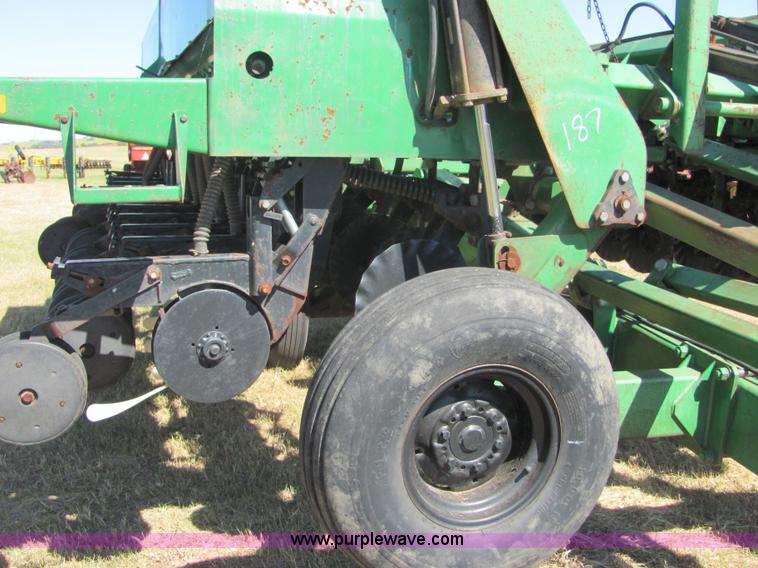 image for item 6629 1991 Great Plains 2SNT30 30' folding no-till drill