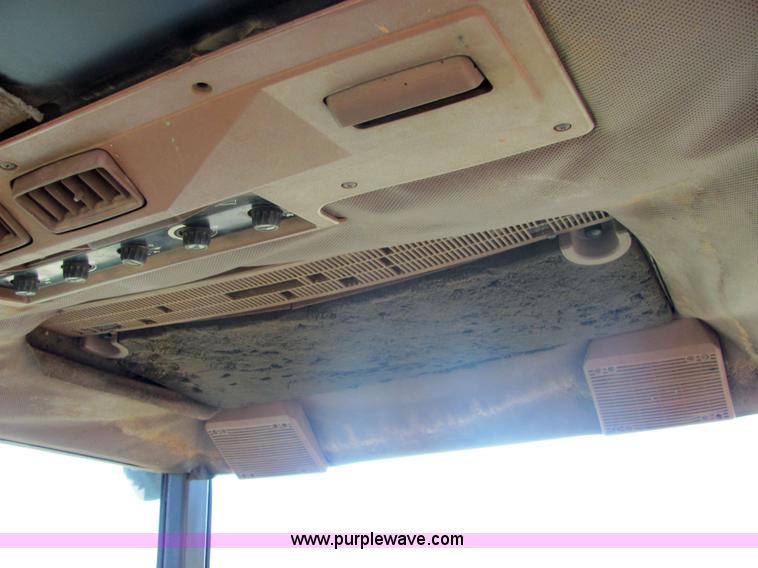 image for item 6633 1988 John Deere 2755 tractor with loader