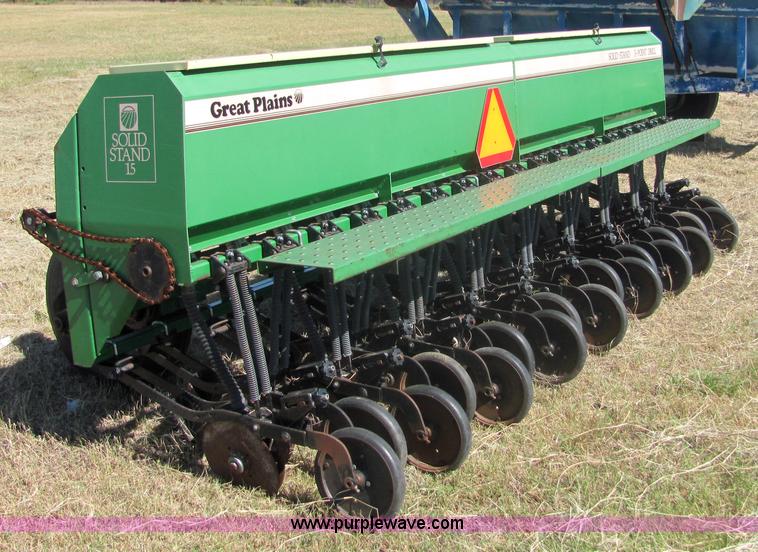 image for item 6636 Great Plains 15' drill