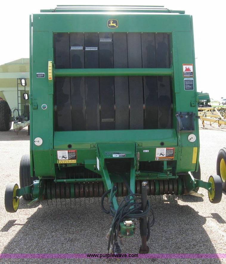 image for item 6931 2002 John Deere 567 5x6 round baler