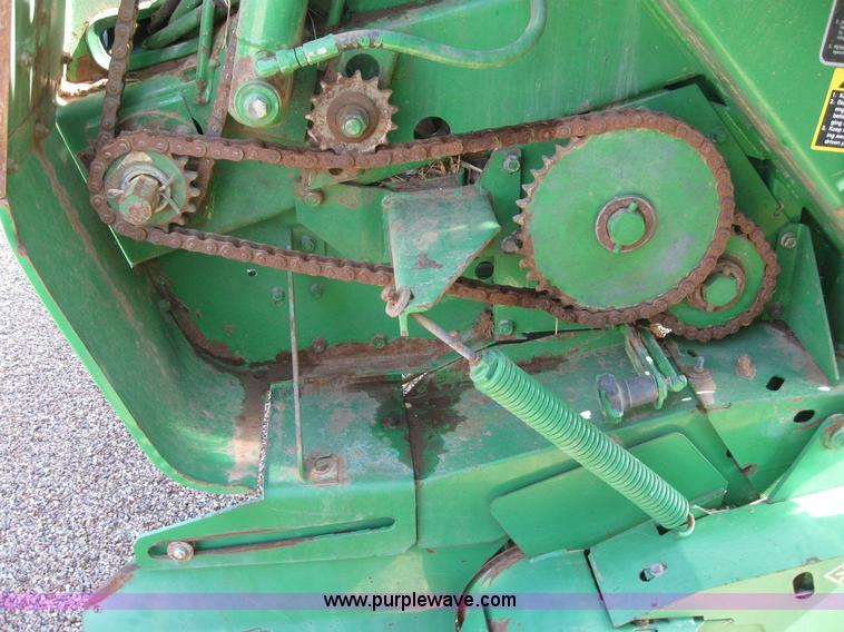 image for item 6931 2002 John Deere 567 5x6 round baler