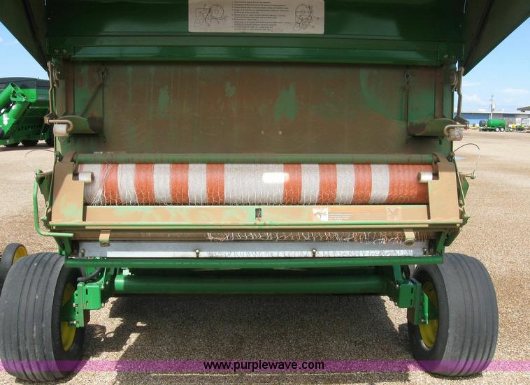 image for item 6931 2002 John Deere 567 5x6 round baler