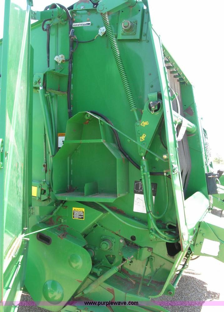 image for item 6931 2002 John Deere 567 5x6 round baler