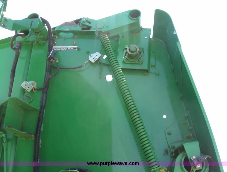 image for item 6931 2002 John Deere 567 5x6 round baler