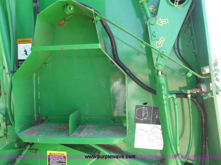 image for item 6931 2002 John Deere 567 5x6 round baler