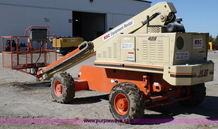 image for item 4819 2000 JLG 40H boom lift