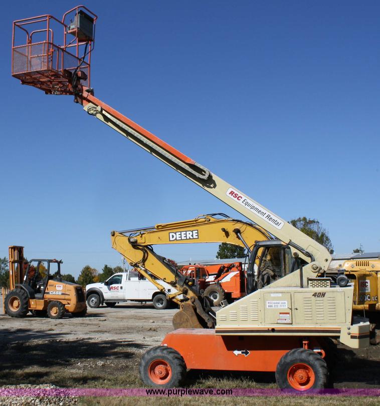 image for item 4819 2000 JLG 40H boom lift