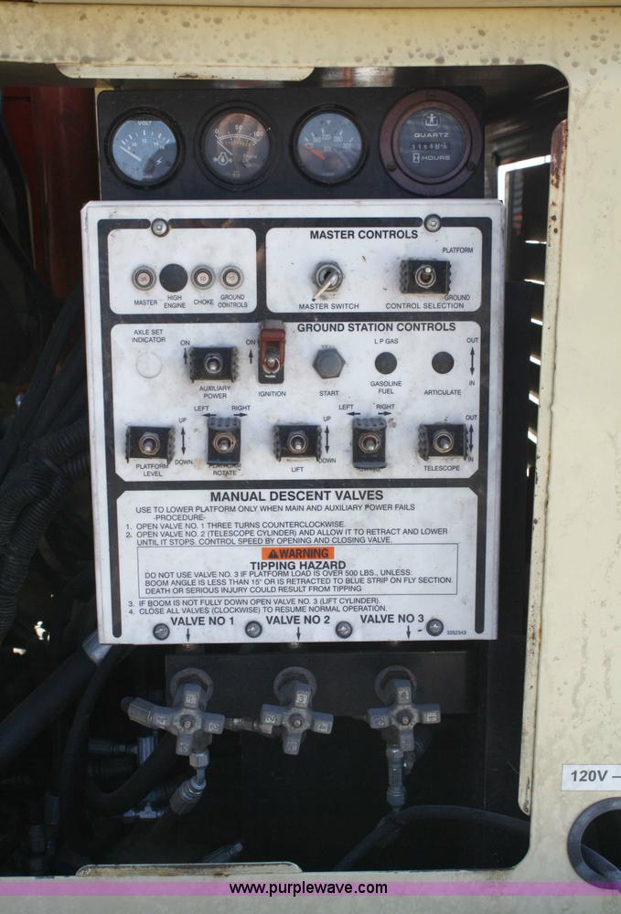 image for item 4819 2000 JLG 40H boom lift