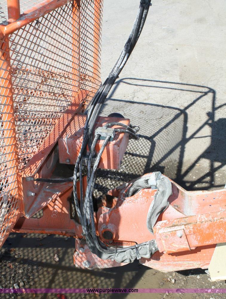 image for item 4819 2000 JLG 40H boom lift