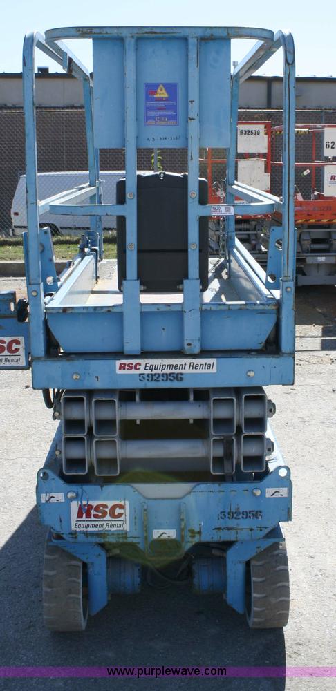 image for item 4820 2005 Genie GS2032 scissor lift