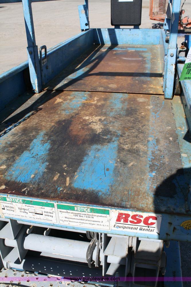 image for item 4820 2005 Genie GS2032 scissor lift