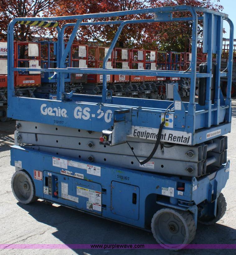 image for item 4821 2005 Genie GS2032 scissor lift