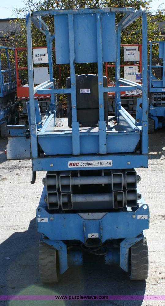 image for item 4821 2005 Genie GS2032 scissor lift