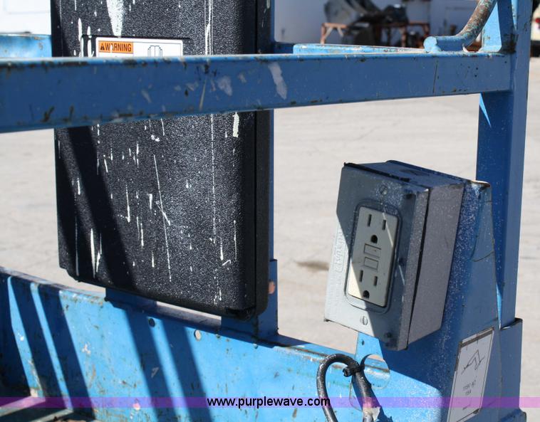 image for item 4821 2005 Genie GS2032 scissor lift