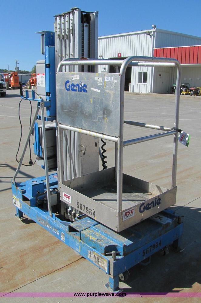 image for item 5275 2005 Genie 1WP25S personnel lift