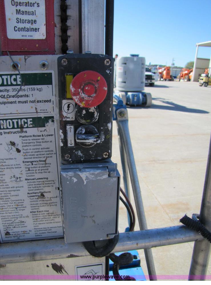 image for item 5275 2005 Genie 1WP25S personnel lift