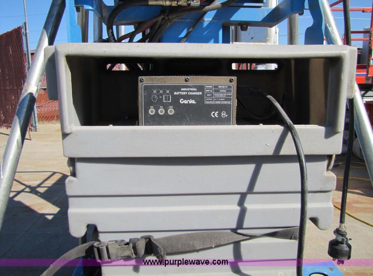 image for item 5275 2005 Genie 1WP25S personnel lift