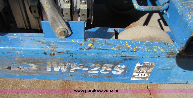 image for item 5275 2005 Genie 1WP25S personnel lift