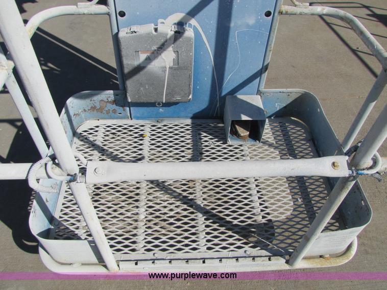 image for item 5276 2005 Genie Z-30/20N-RJ electric articulating boom lift