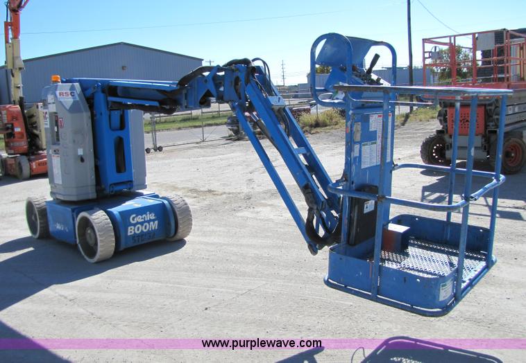image for item 5277 2005 Genie Z30/20N-RJ boom lift