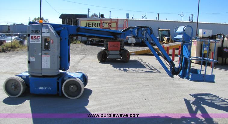 image for item 5277 2005 Genie Z30/20N-RJ boom lift