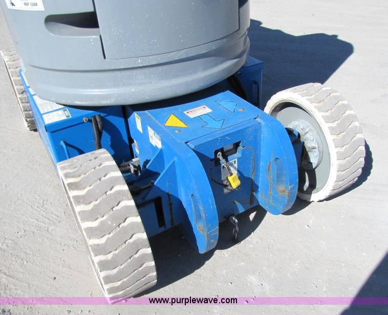 image for item 5277 2005 Genie Z30/20N-RJ boom lift