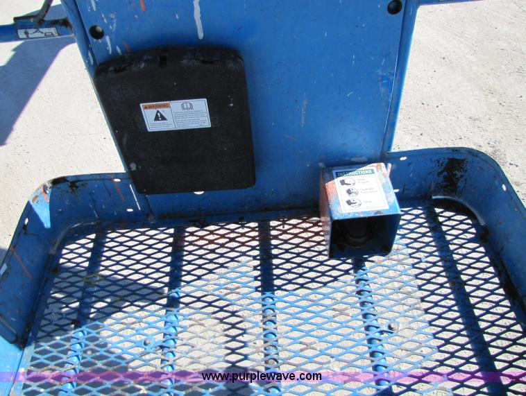 image for item 5277 2005 Genie Z30/20N-RJ boom lift
