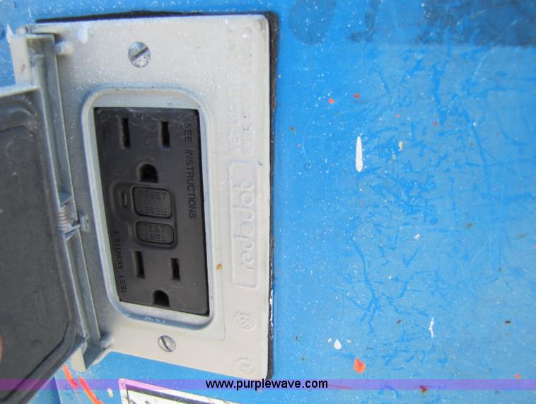 image for item 5277 2005 Genie Z30/20N-RJ boom lift