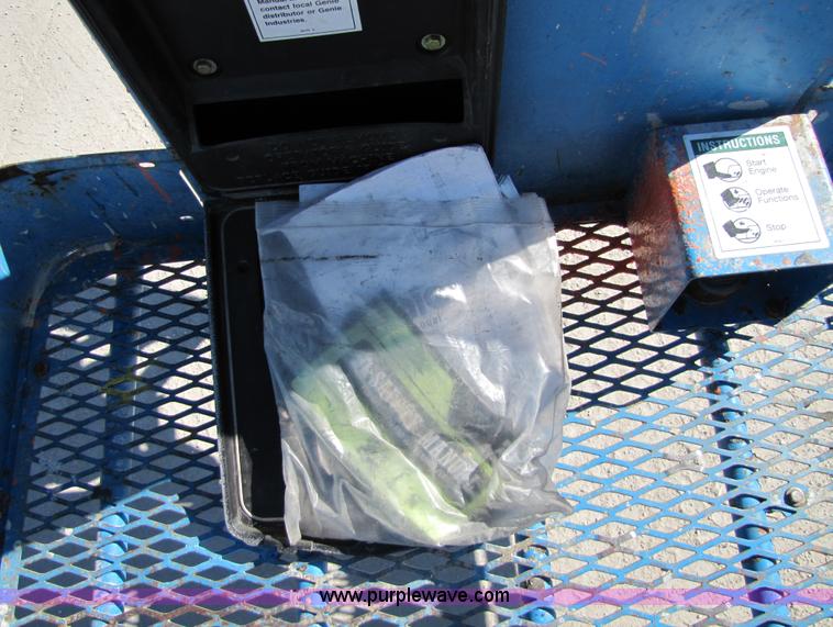 image for item 5277 2005 Genie Z30/20N-RJ boom lift