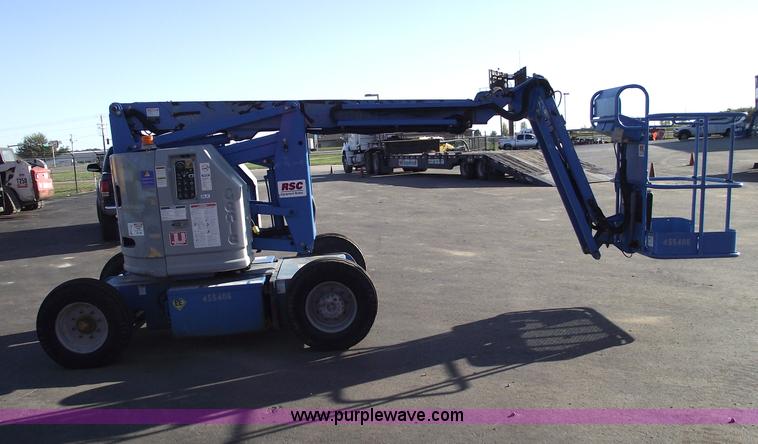 image for item 5952 2003 Genie Z-34/22 electric boom lift