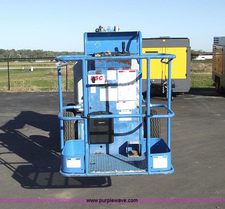 image for item 5952 2003 Genie Z-34/22 electric boom lift