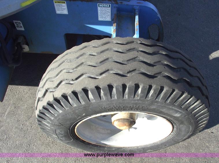 image for item 5952 2003 Genie Z-34/22 electric boom lift