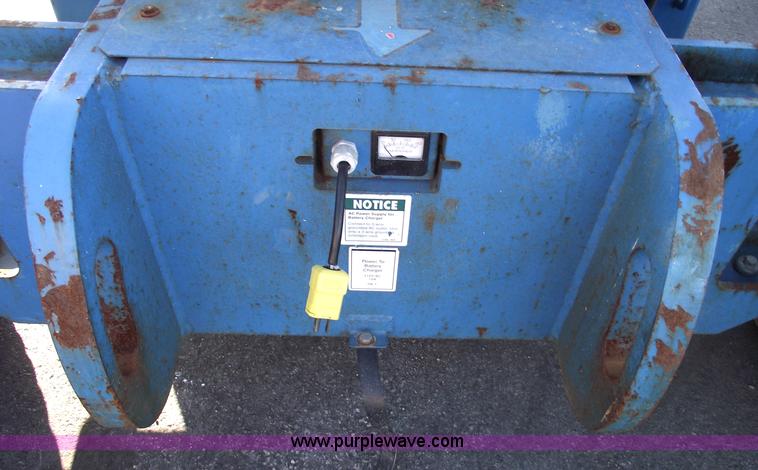 image for item 5952 2003 Genie Z-34/22 electric boom lift