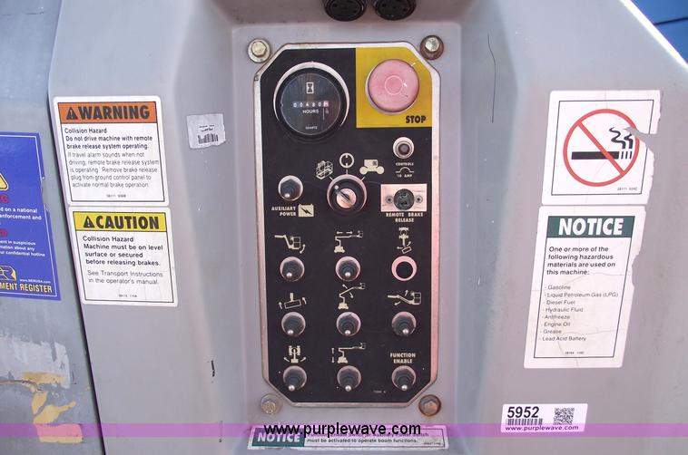 image for item 5952 2003 Genie Z-34/22 electric boom lift