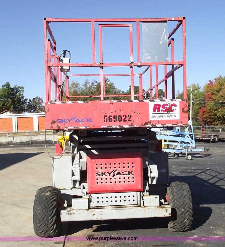 image for item 5954 2005 Skyjack SJ8841RT scissor lift