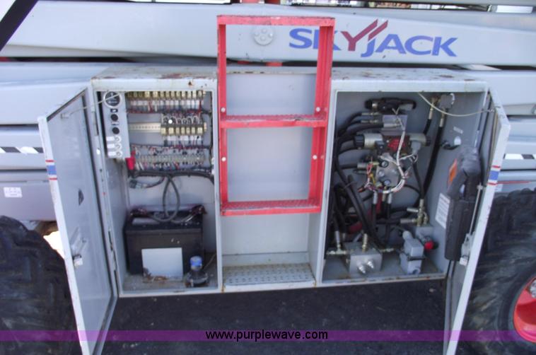 image for item 5954 2005 Skyjack SJ8841RT scissor lift